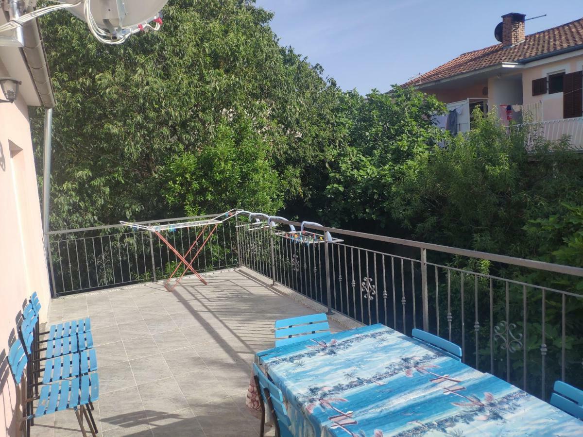 Apartment Tome Biograd Na Moru Exterior photo